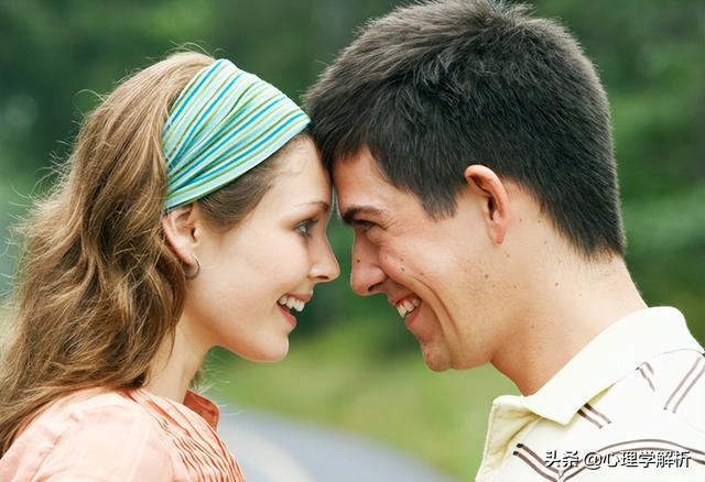 夫妻如何沟通性生活｜最新心理学研究：6点建议提升性生活满意度
