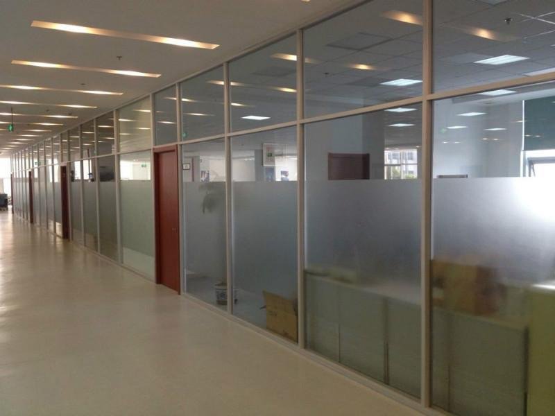 办公室玻璃贴膜 新型节能型建材的七大优势，你知道吗？！