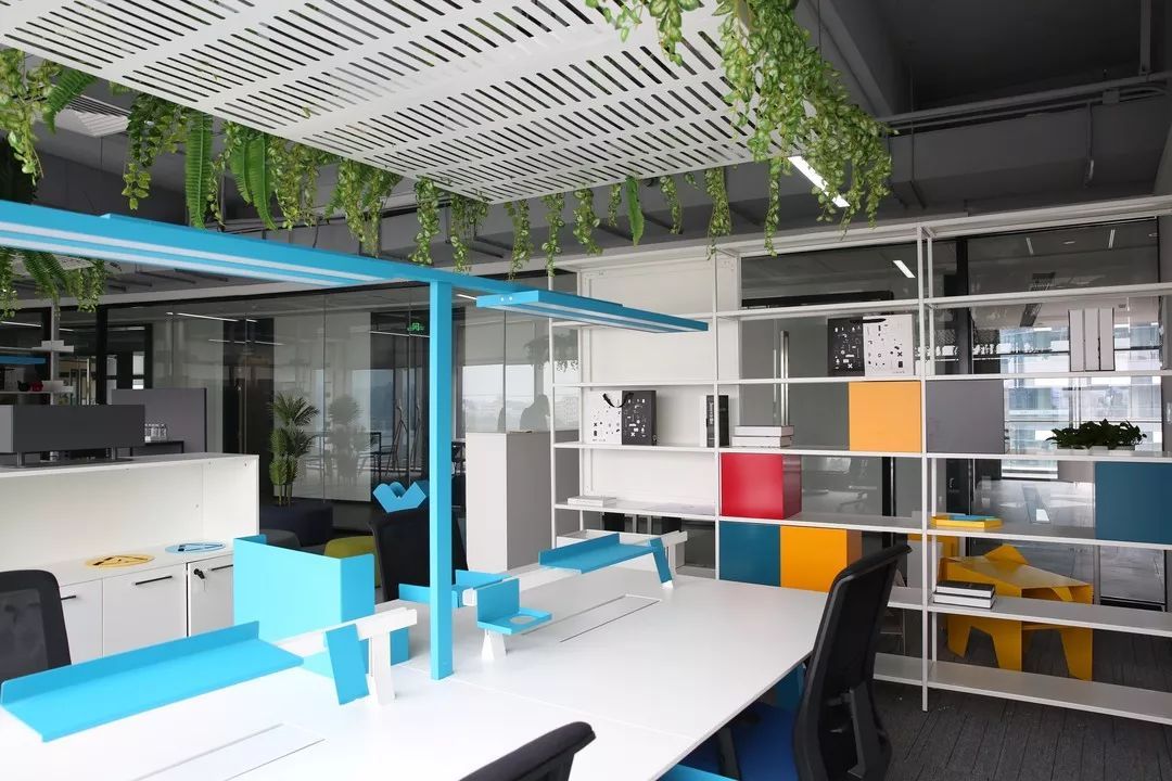 办公绿色空间设计方案_绿色生态办公空间设计题目_绿色办公空间设计
