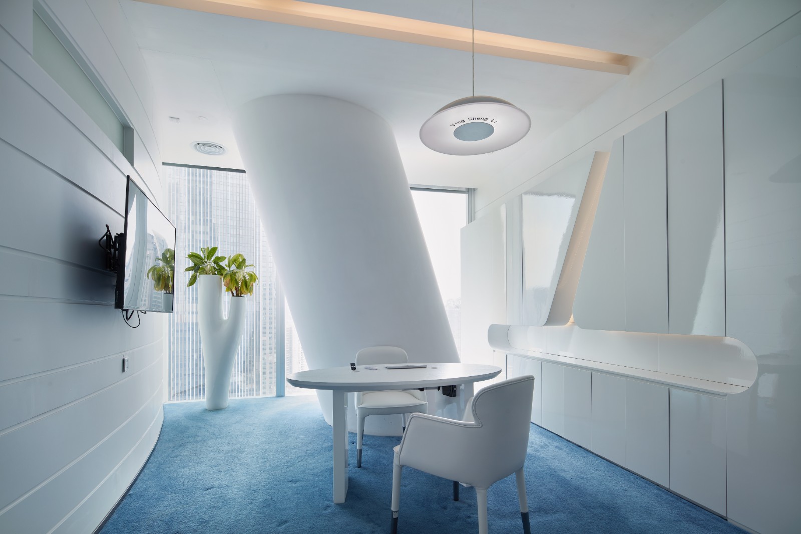 充满现代科技感的新生态办公空间·广州-盈生力总部办公室 | 林福星设计案例